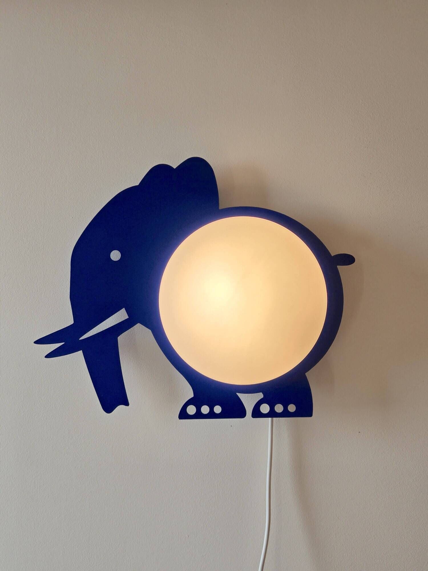 Vintage Elephant wall lamp in metal and opaline - design Hustadt Leuchten