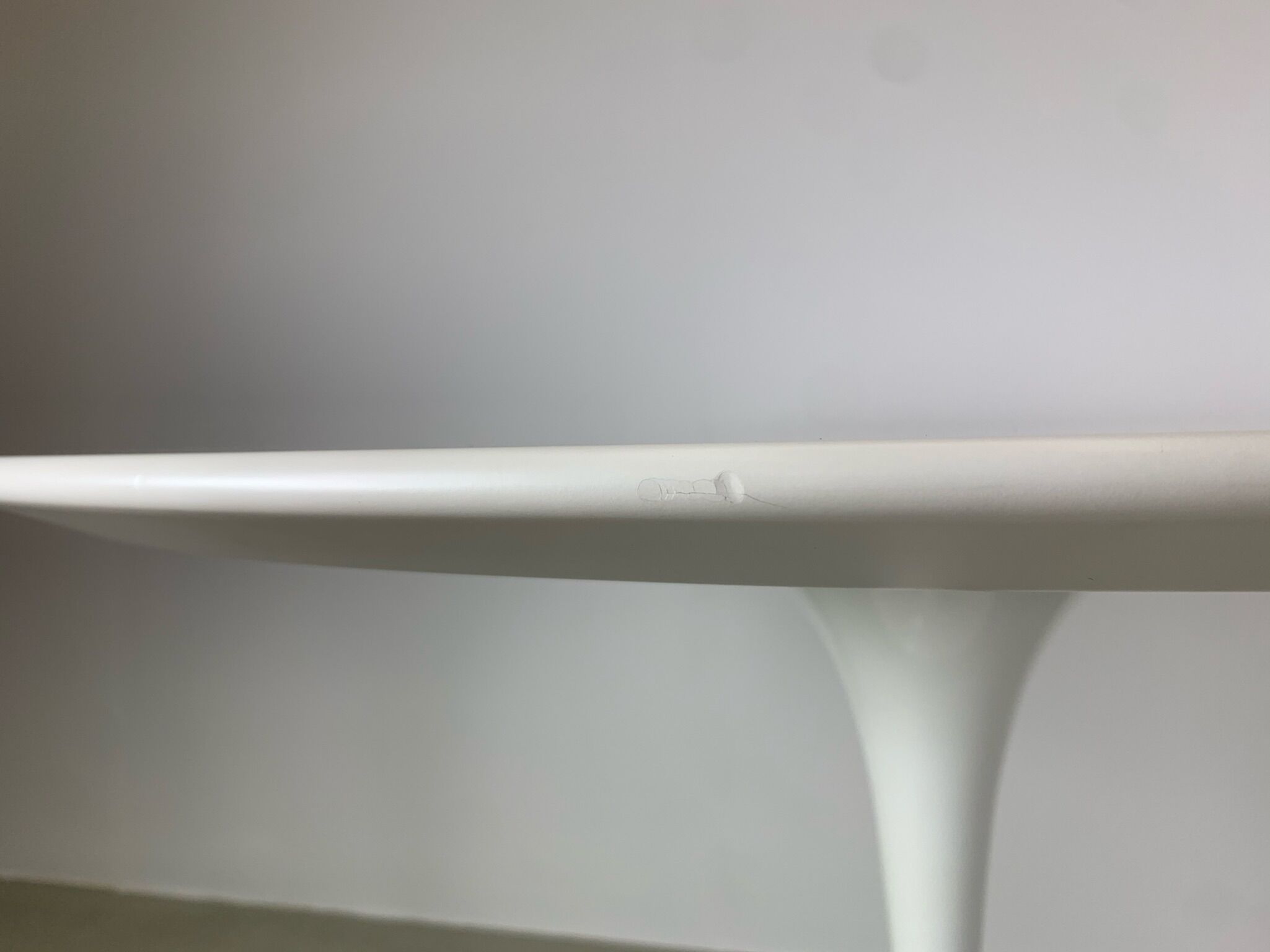 Eero Saarinen Tulip Dining Table white