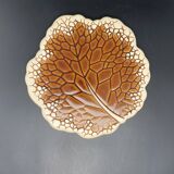 Leaf-shaped ceramic trivet