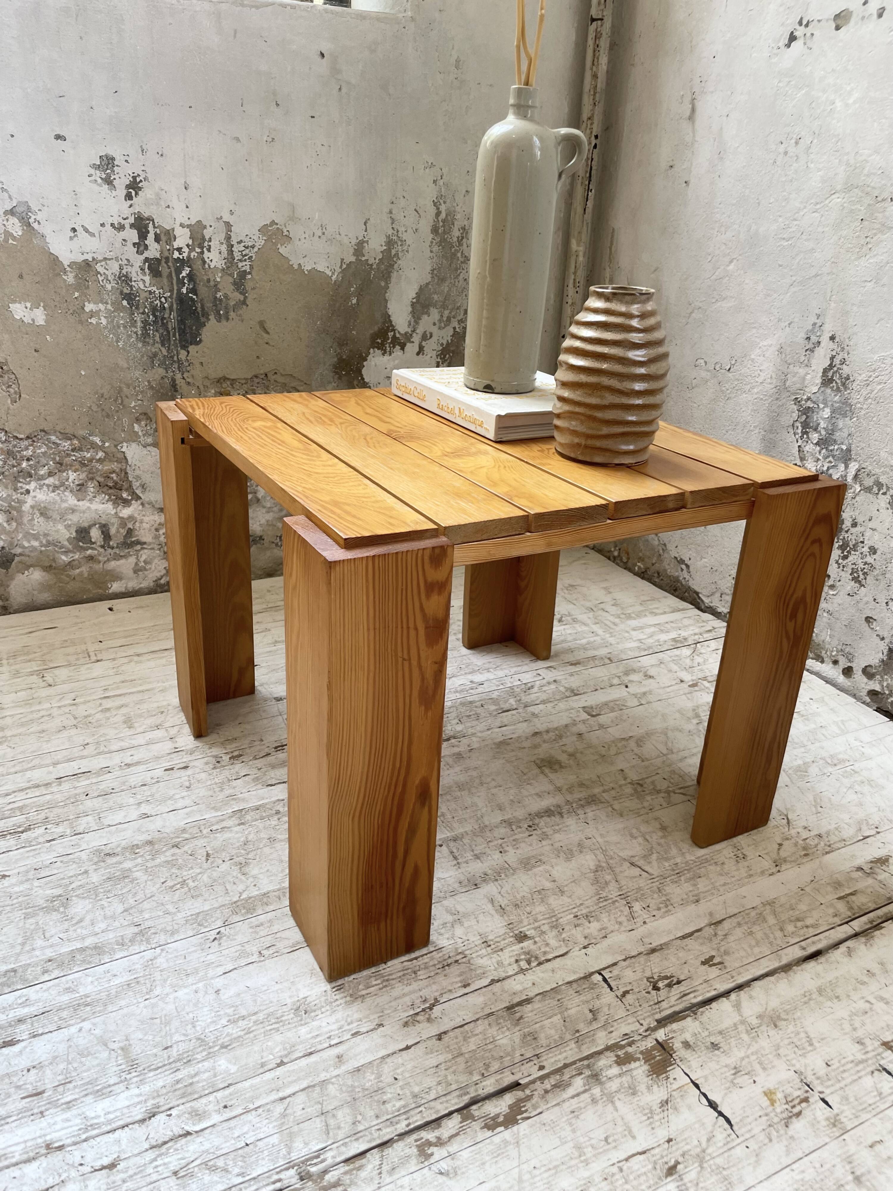 Square pine coffee table from the 70s revival