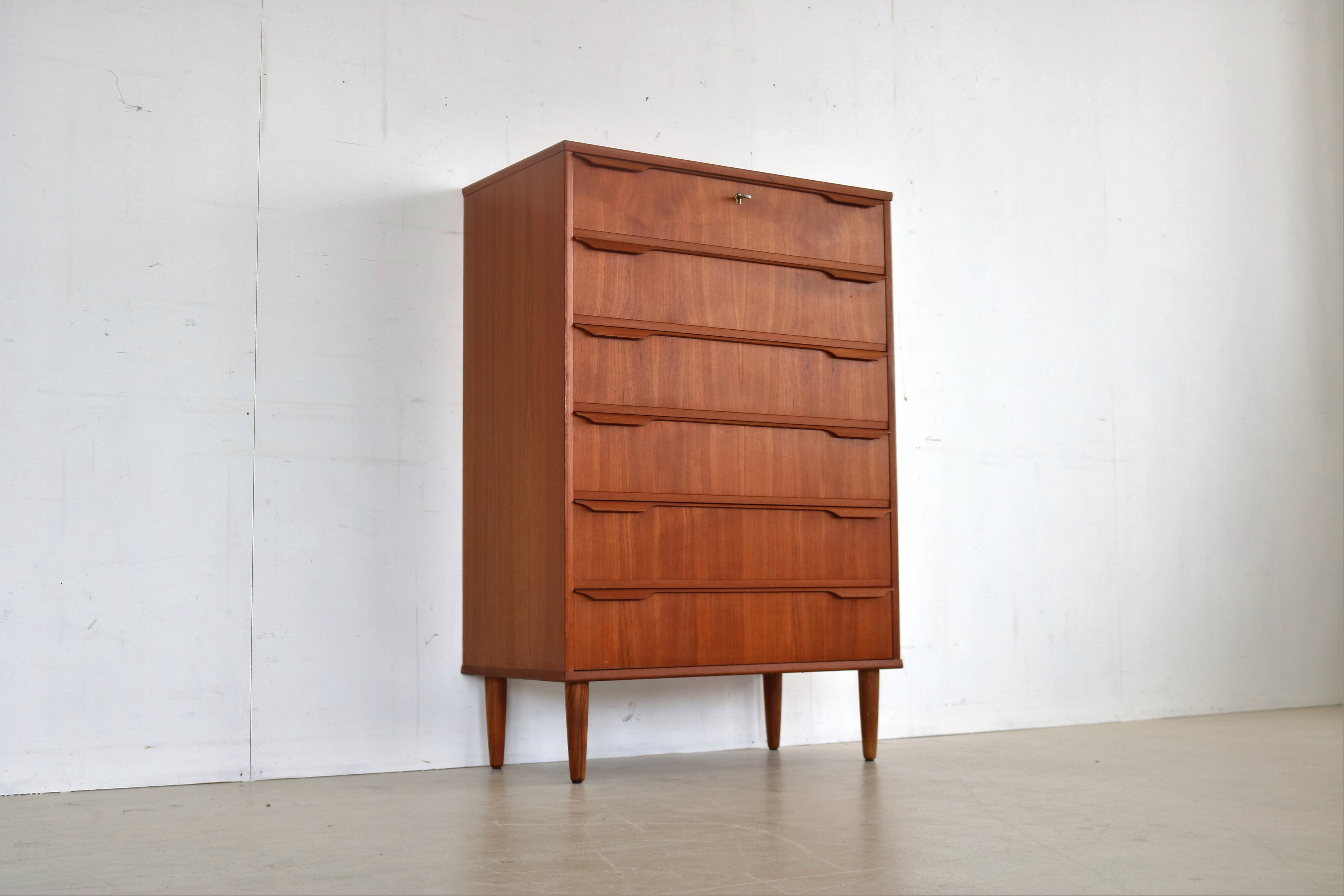 Commode design danois