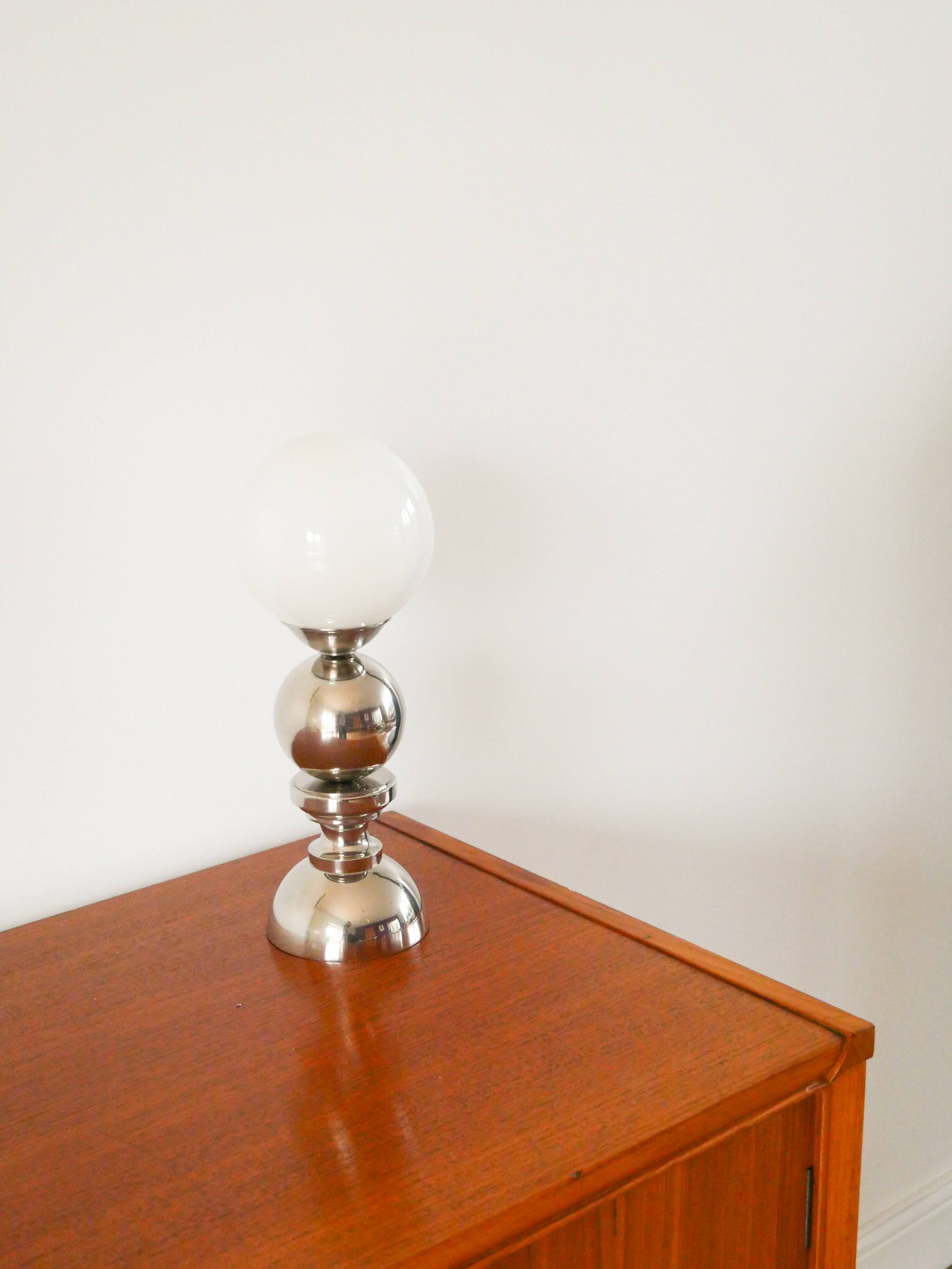 Chromed metal lamp and opaline globe, Space Age Design, 1970
