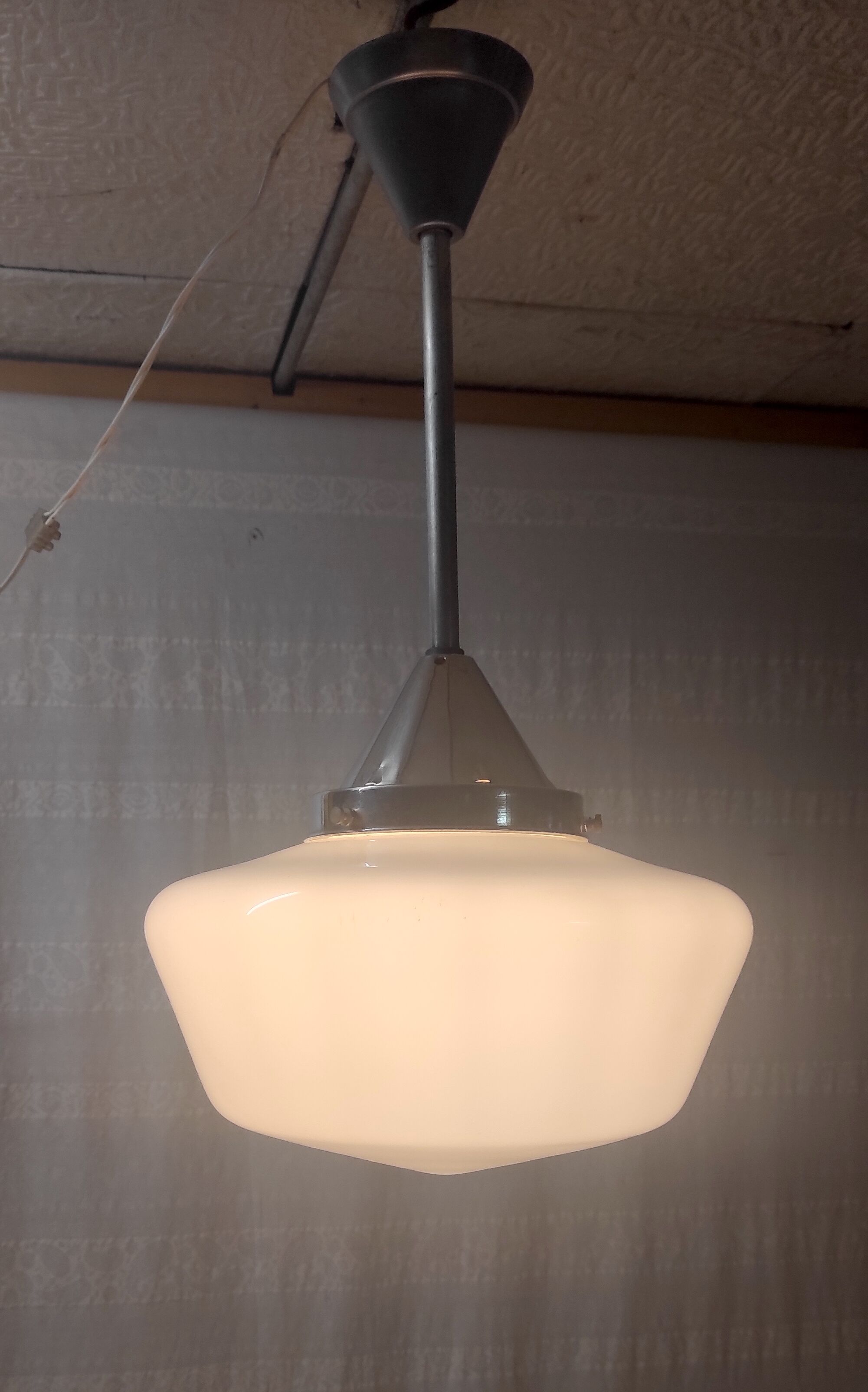 Industrial pendant lamp opaline Art Deco style – 50s/60s