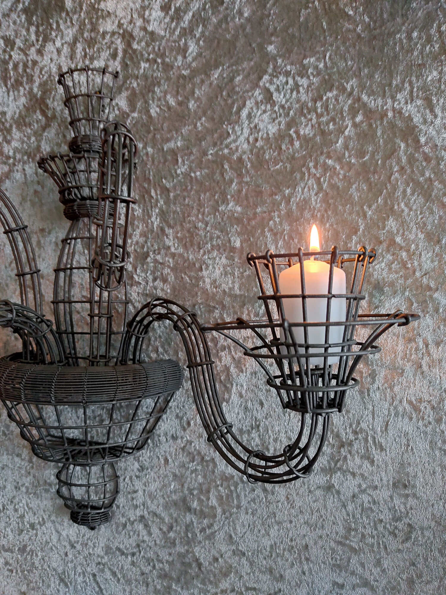 Wire wall chandelier