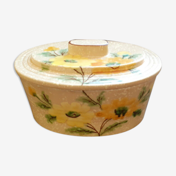 Oval terrine for oven with floral decoration.