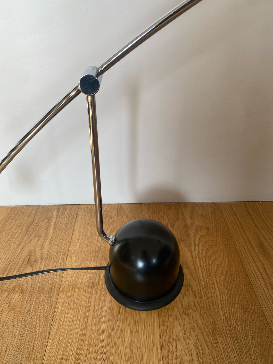 Desk lamp with black and chrome balance Massive vintage 80s
