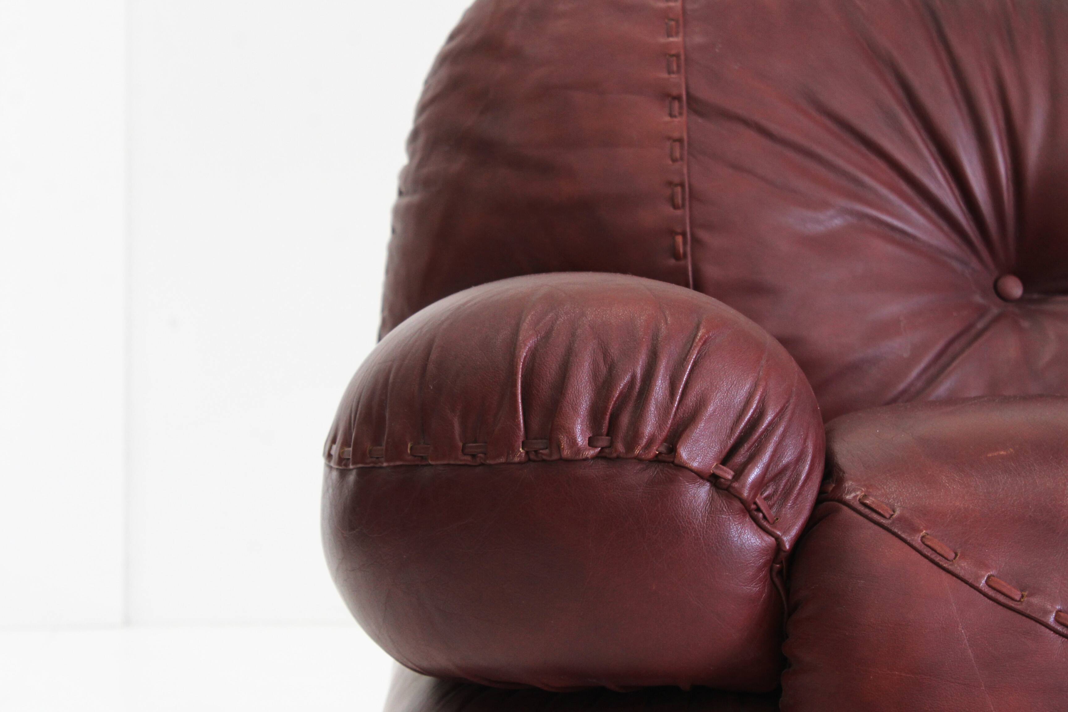 Sapporo Italian leather sofa Mobil Girgi 70s