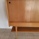 Superb tall sideboard in light oak, French work from the early 1950s