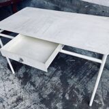 Bureau en métal