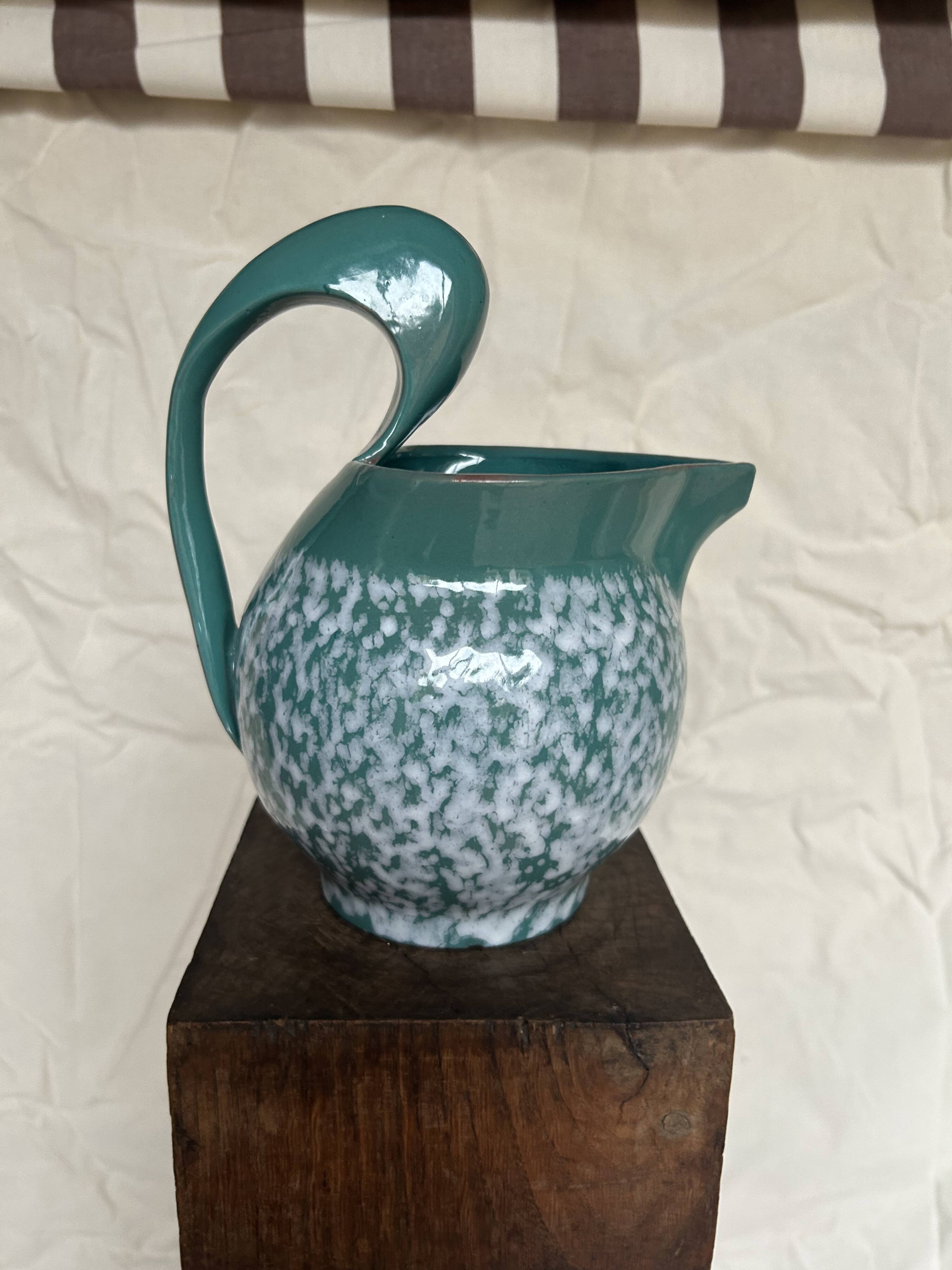 Free-form pitcher