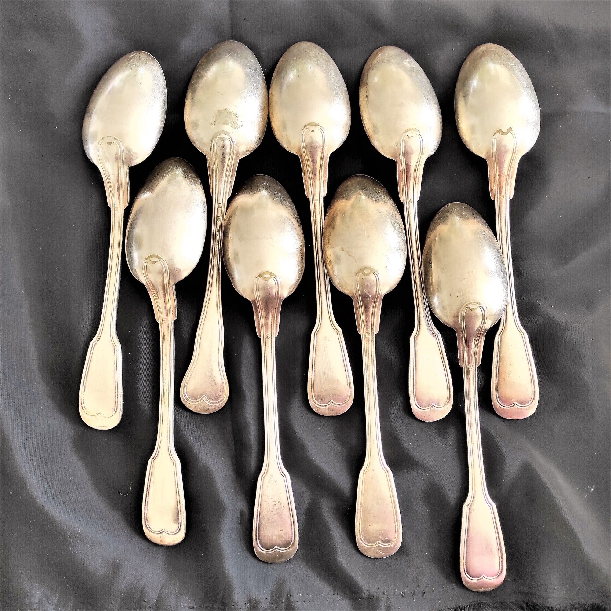 9 antique forks and 9 spoons grade 84 with classic décor