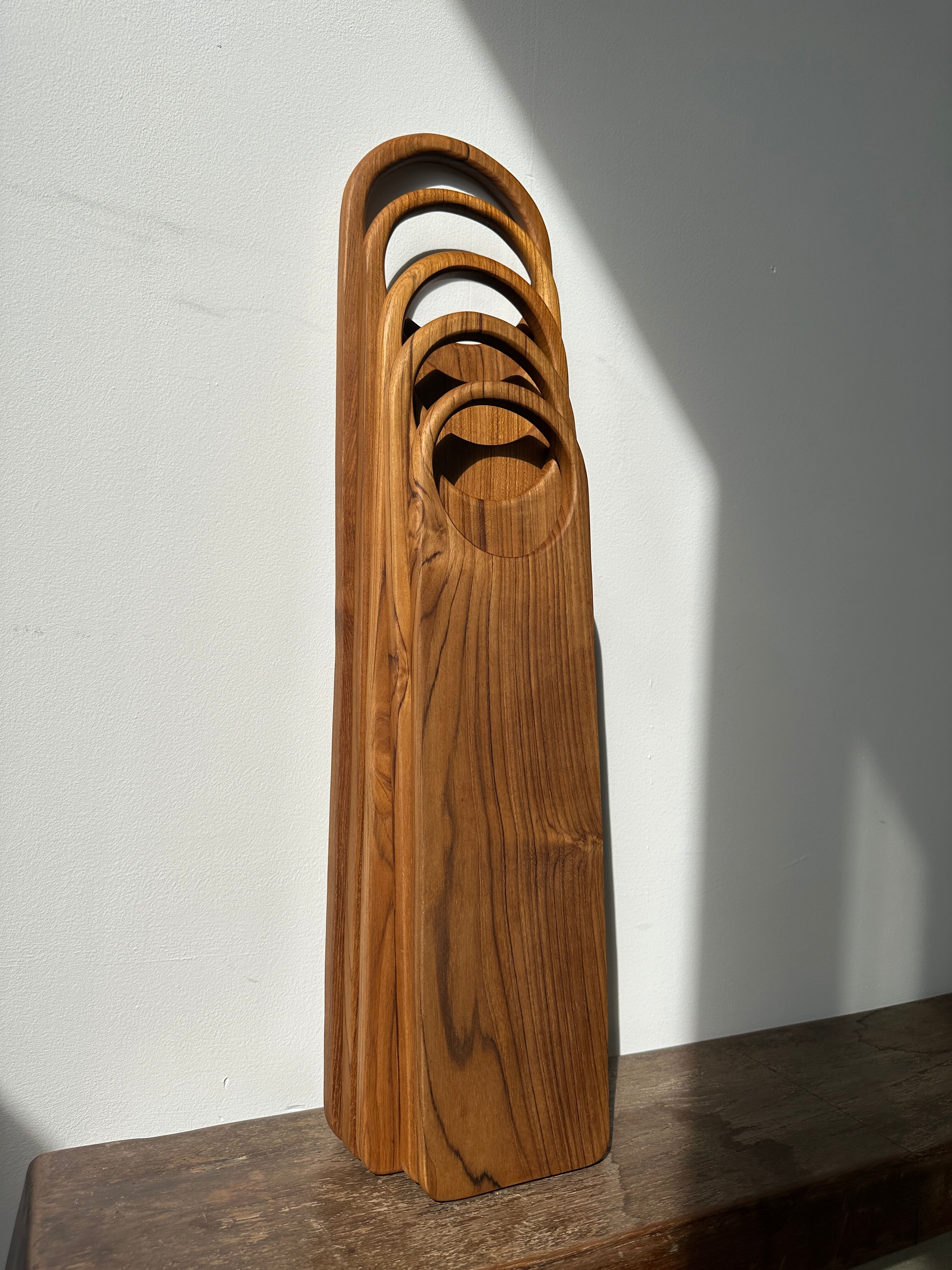 Cutting or presentation board of monoxyl teak with handle (T1)