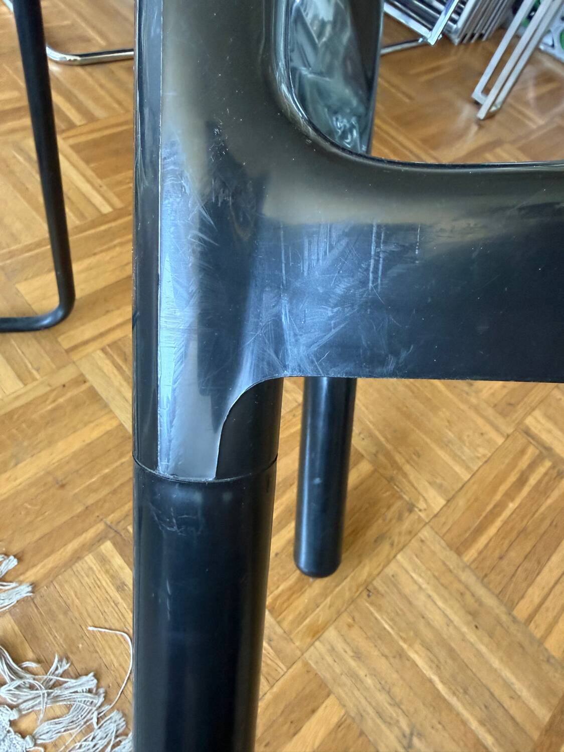 Kartell chair 4875 designed by Carlo Bartoli