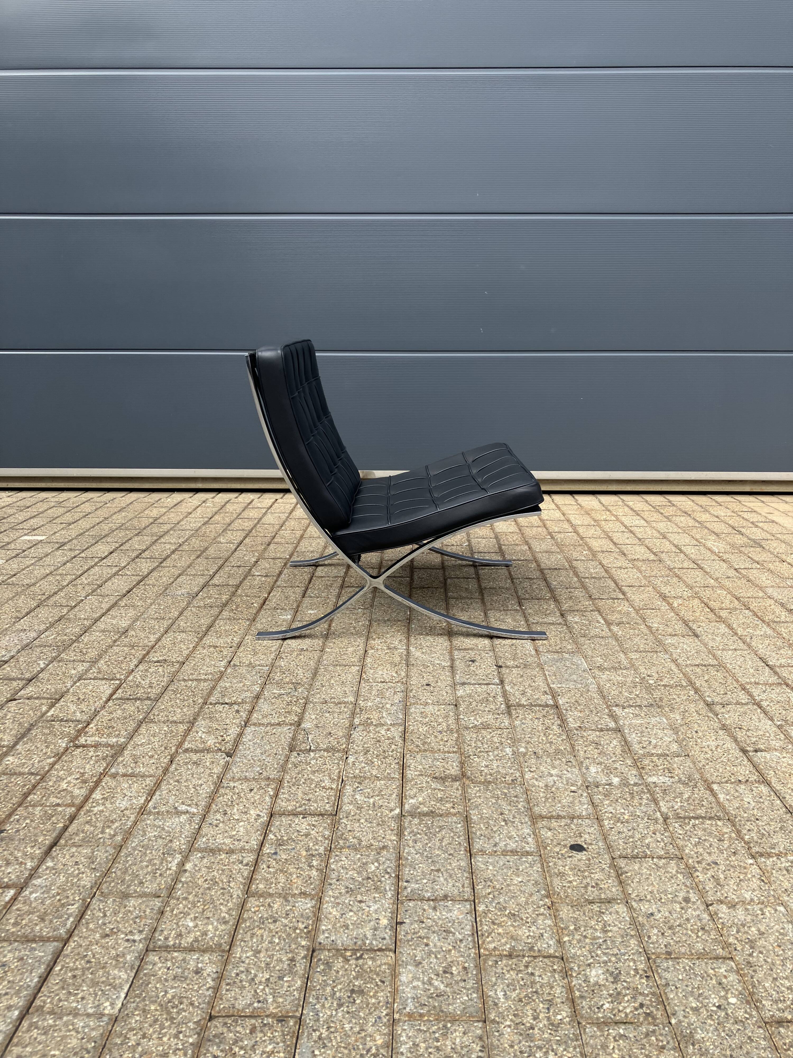 Originele Knoll Barcelona chair Mies Van Der Rohe , Zo goed als nieuw!!