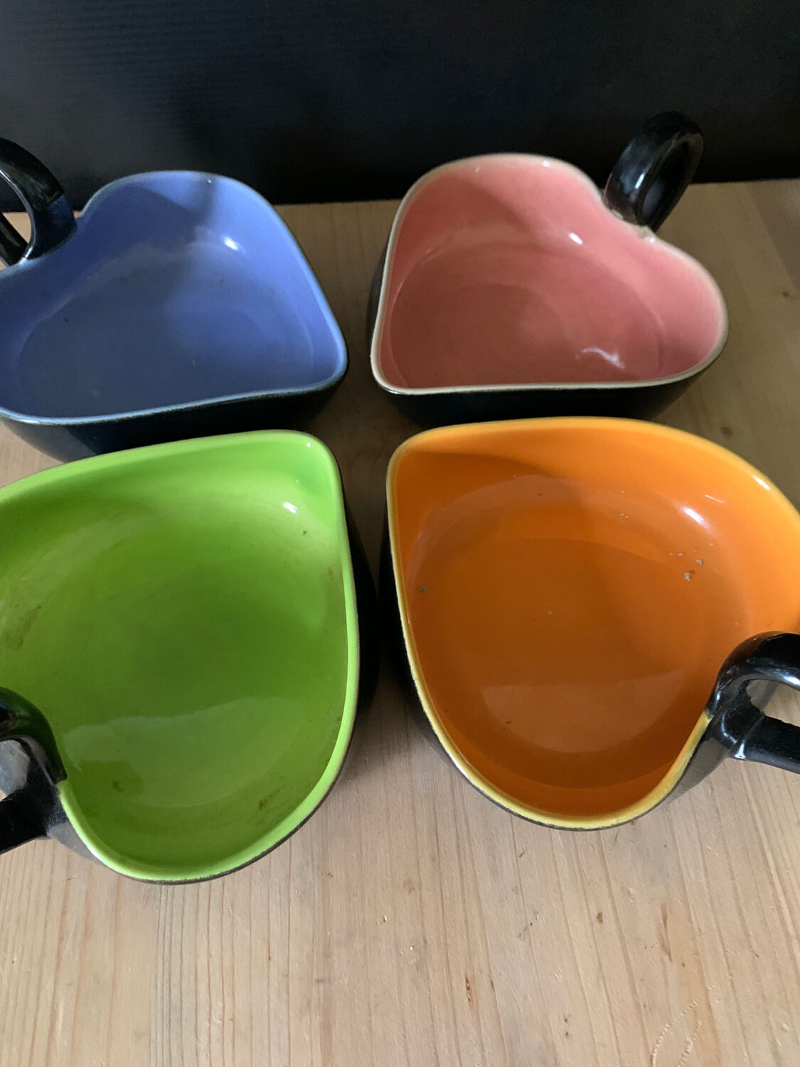 Multicolor cups