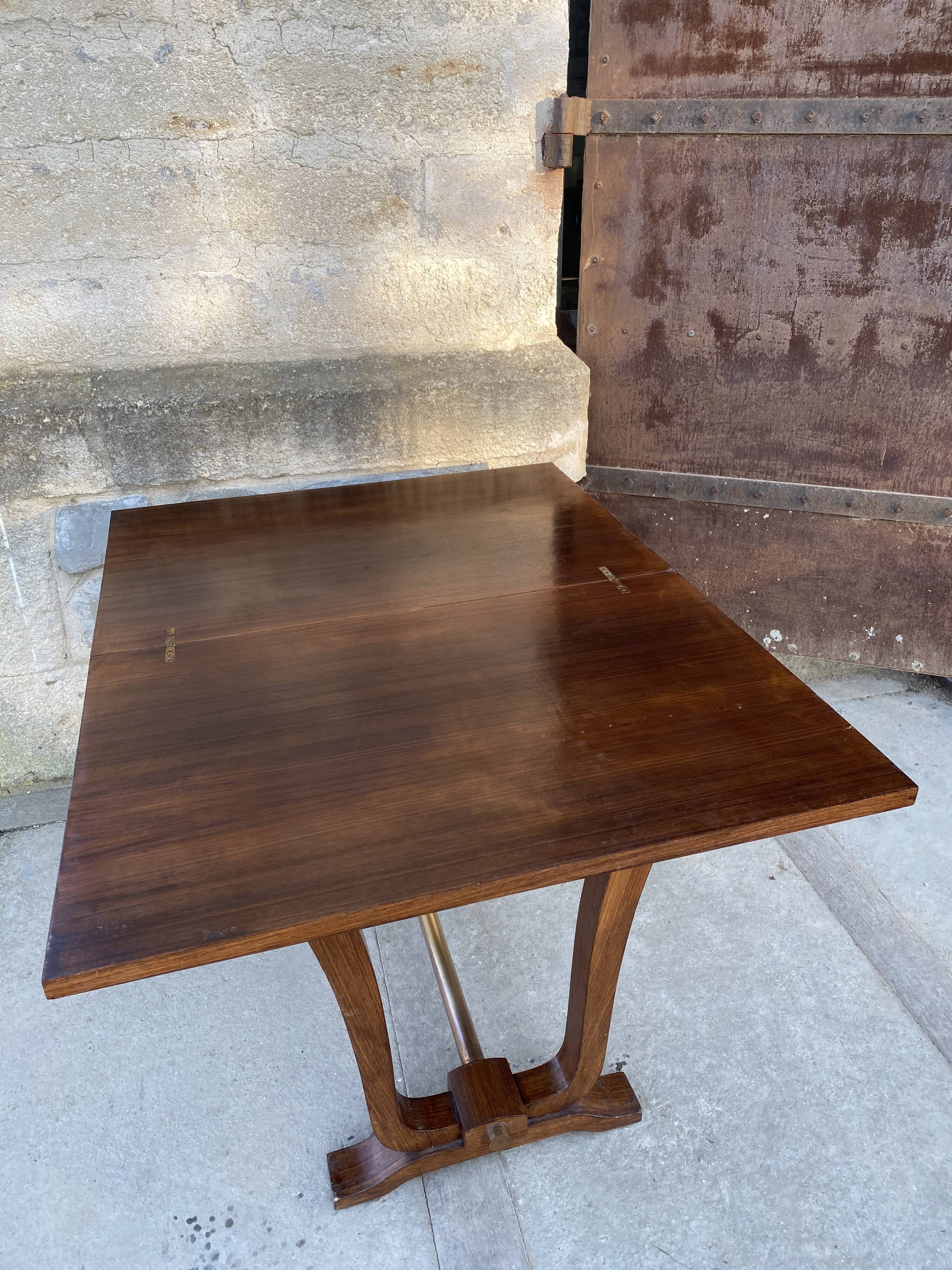 Art Deco wallet table