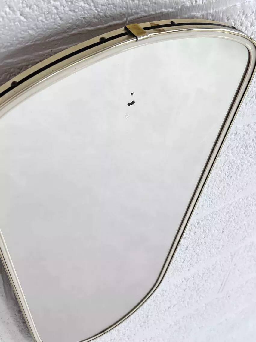 Rear view mirror and free form from the 50s