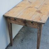 Farm table
