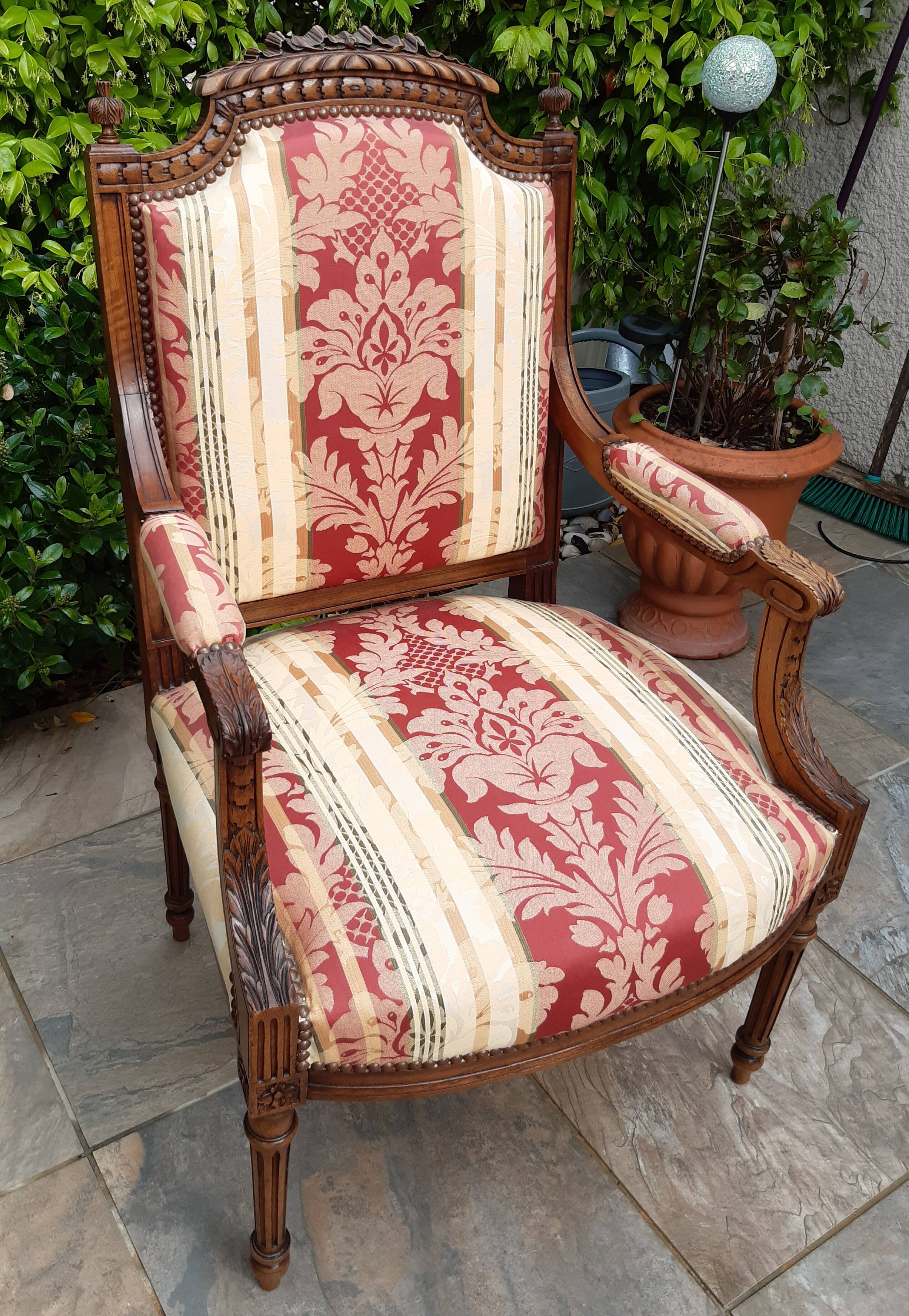 Walnut chair, LouisXVI style, late 19th