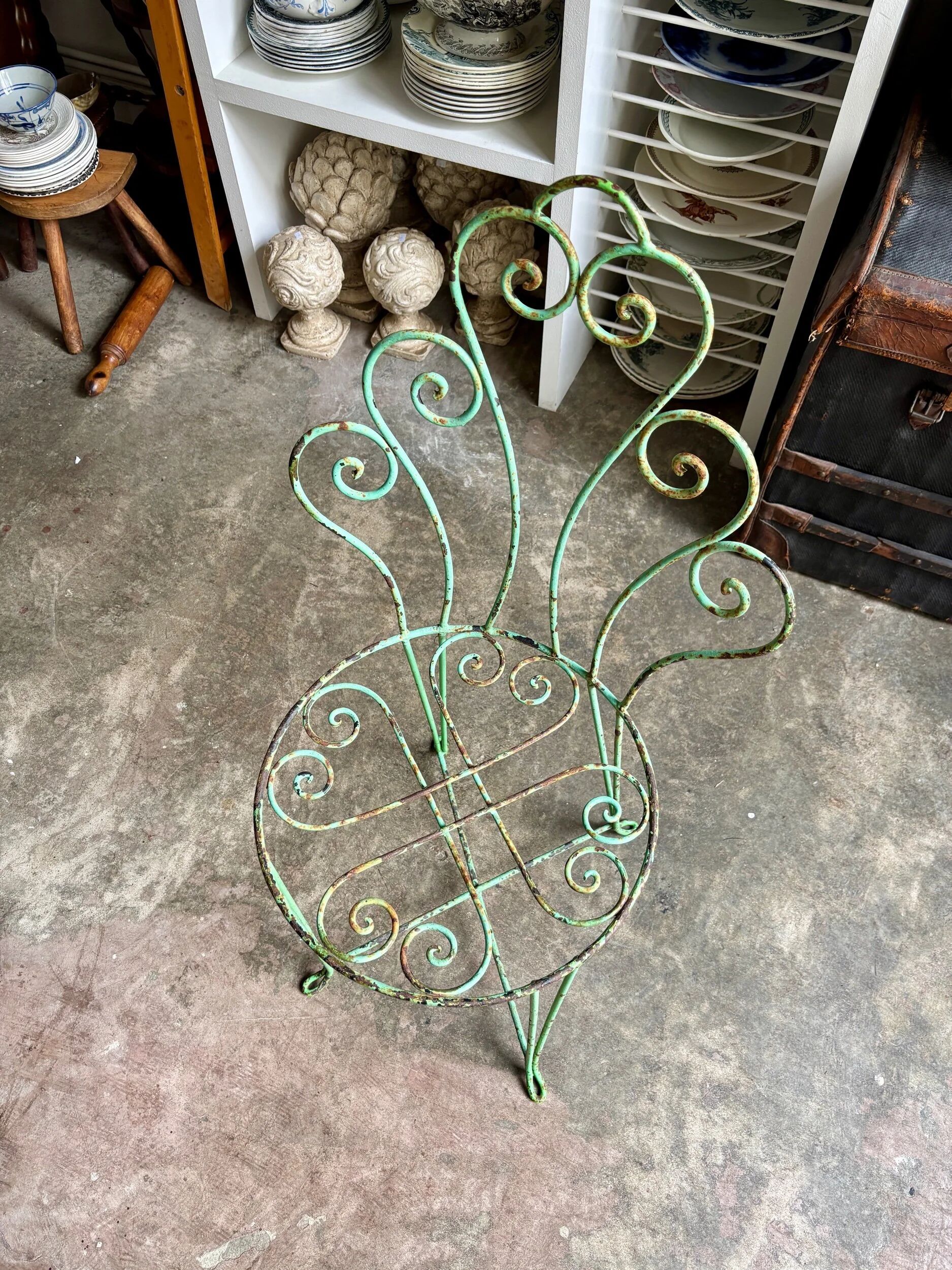 Chaise de jardin en fer forgé vert