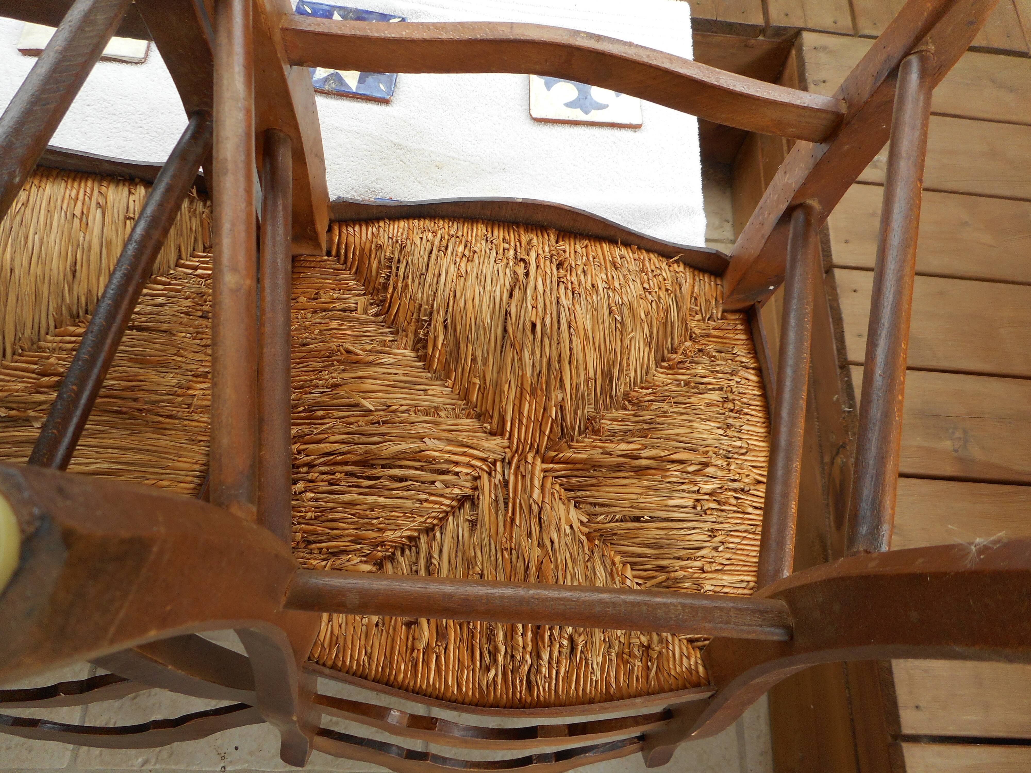 Set of 5 antique wooden chairs with straw seats