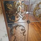Miroir ancien à décor doré sur verre gravé de style Baroque