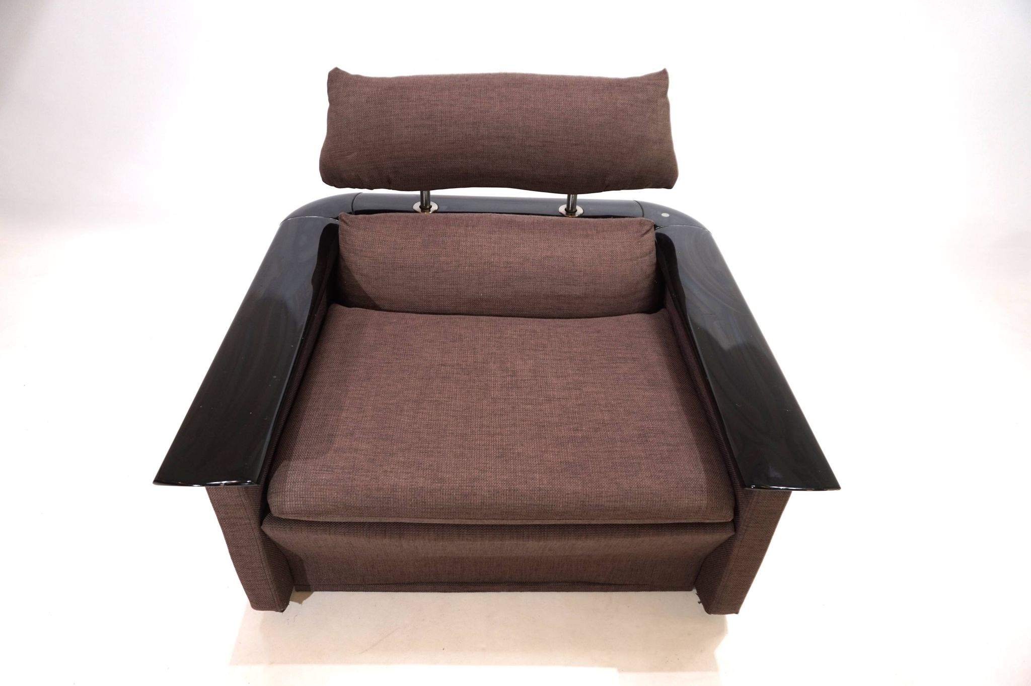 Fauteuil lounge Tecno avec structure en laque piano, 1970