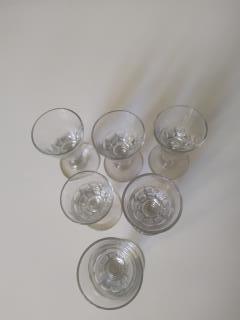 6 glasses of antique bistro