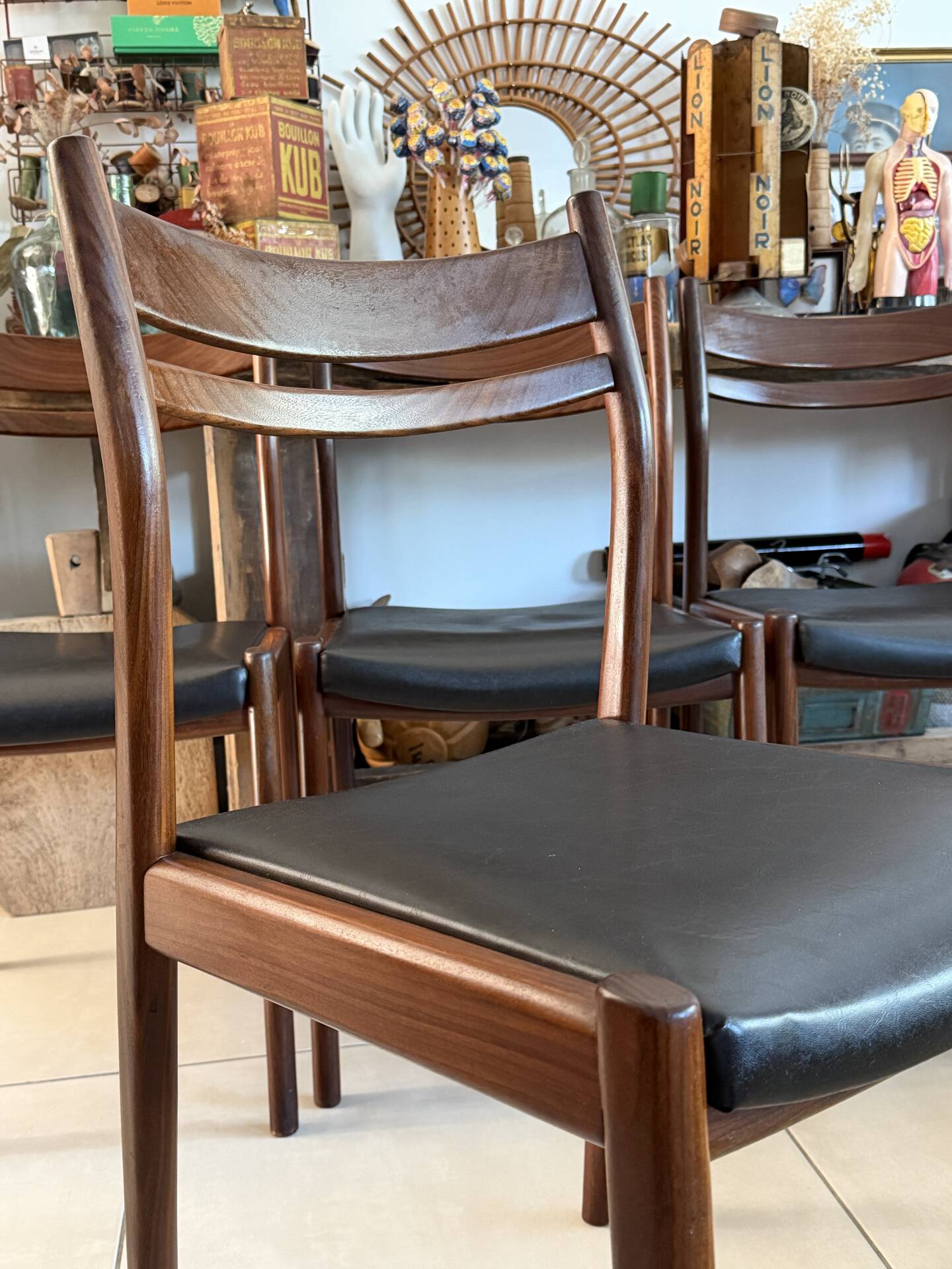 4 Chaises Mid-Century "Style Møller" – Gessef (Italie, 1960)