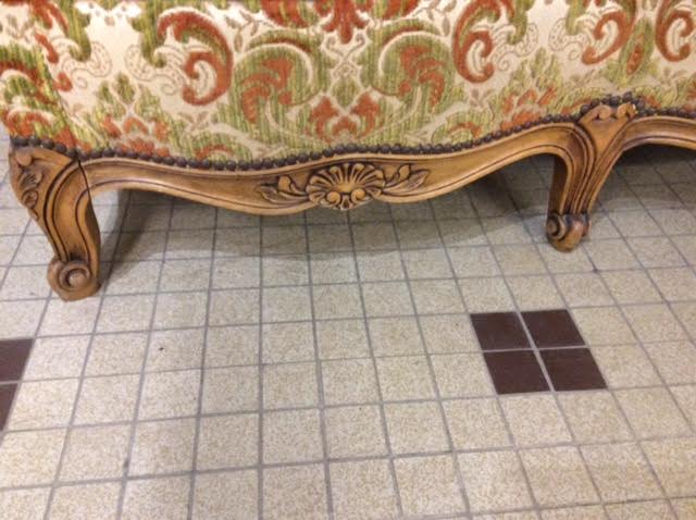 Old sofa bed 3 places