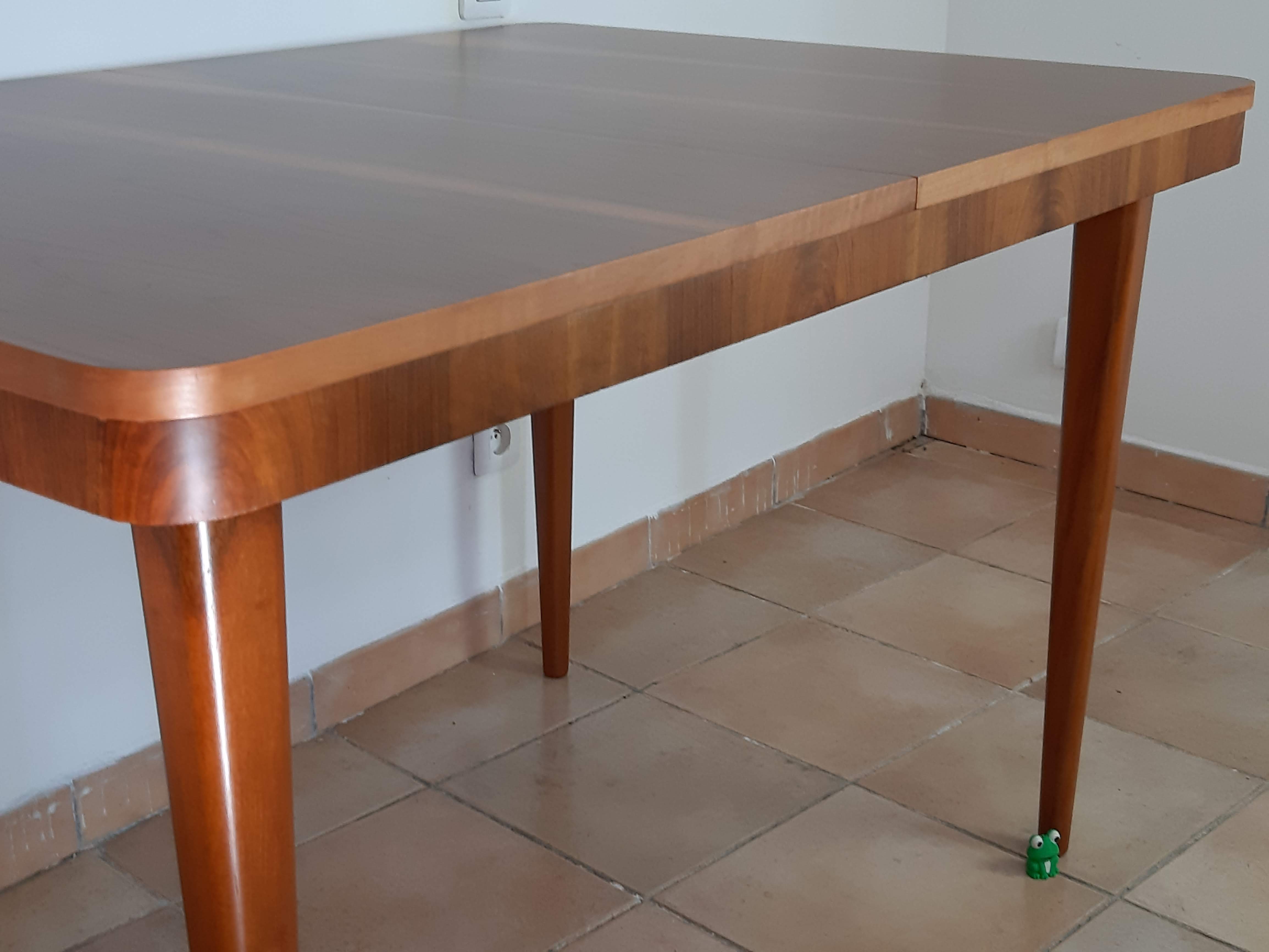 Extension table in Walnut Cesky Nabytek, Vintage Czech 1950 s