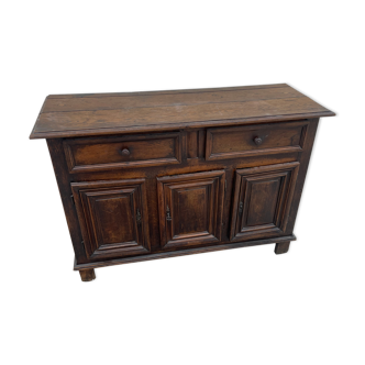 Old buffet