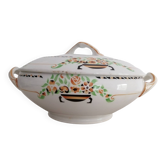Soup tureen