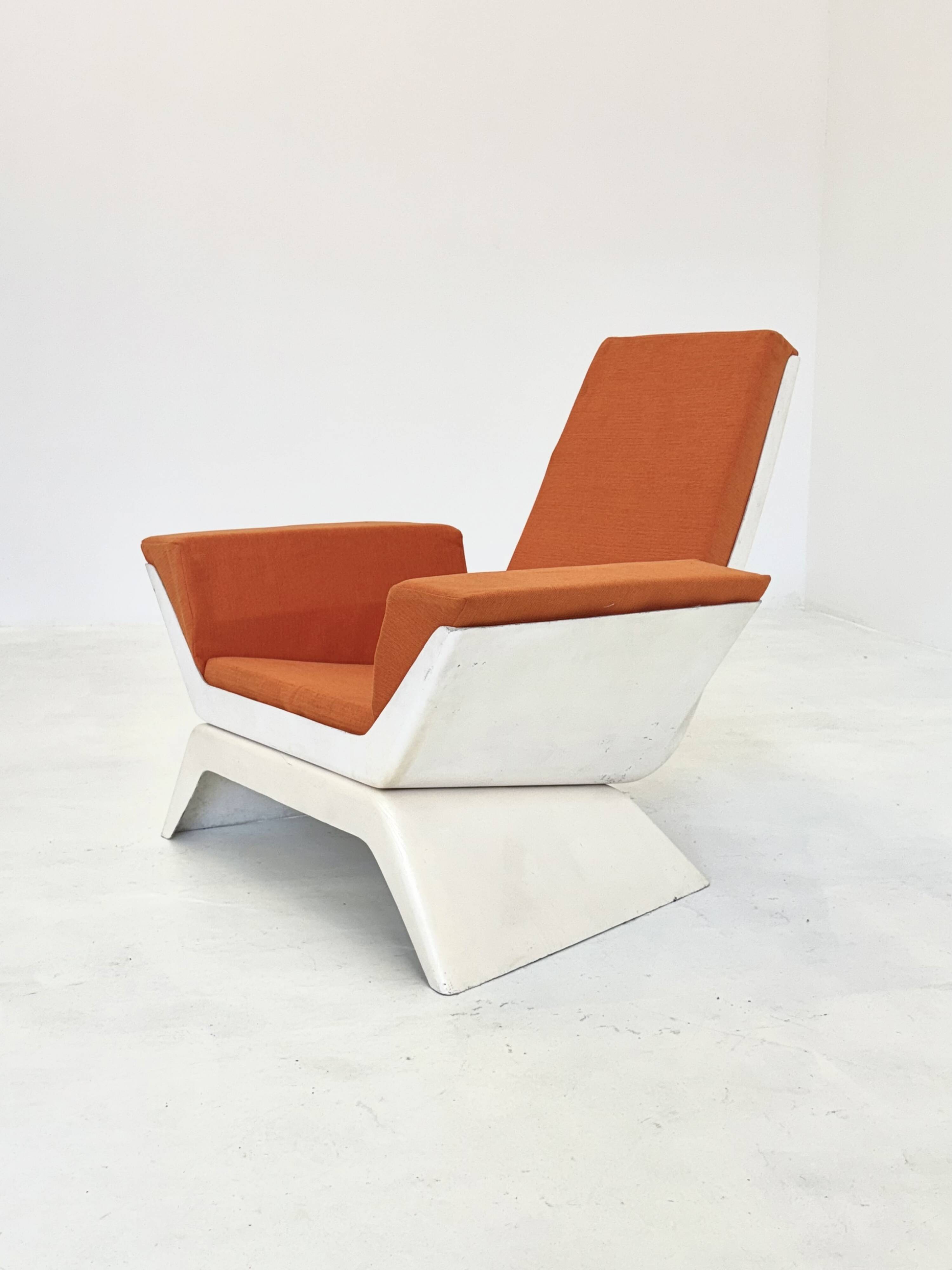 Fauteuil vintage orange Space Age très unique
