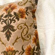 Duo of jacquard cushions 70