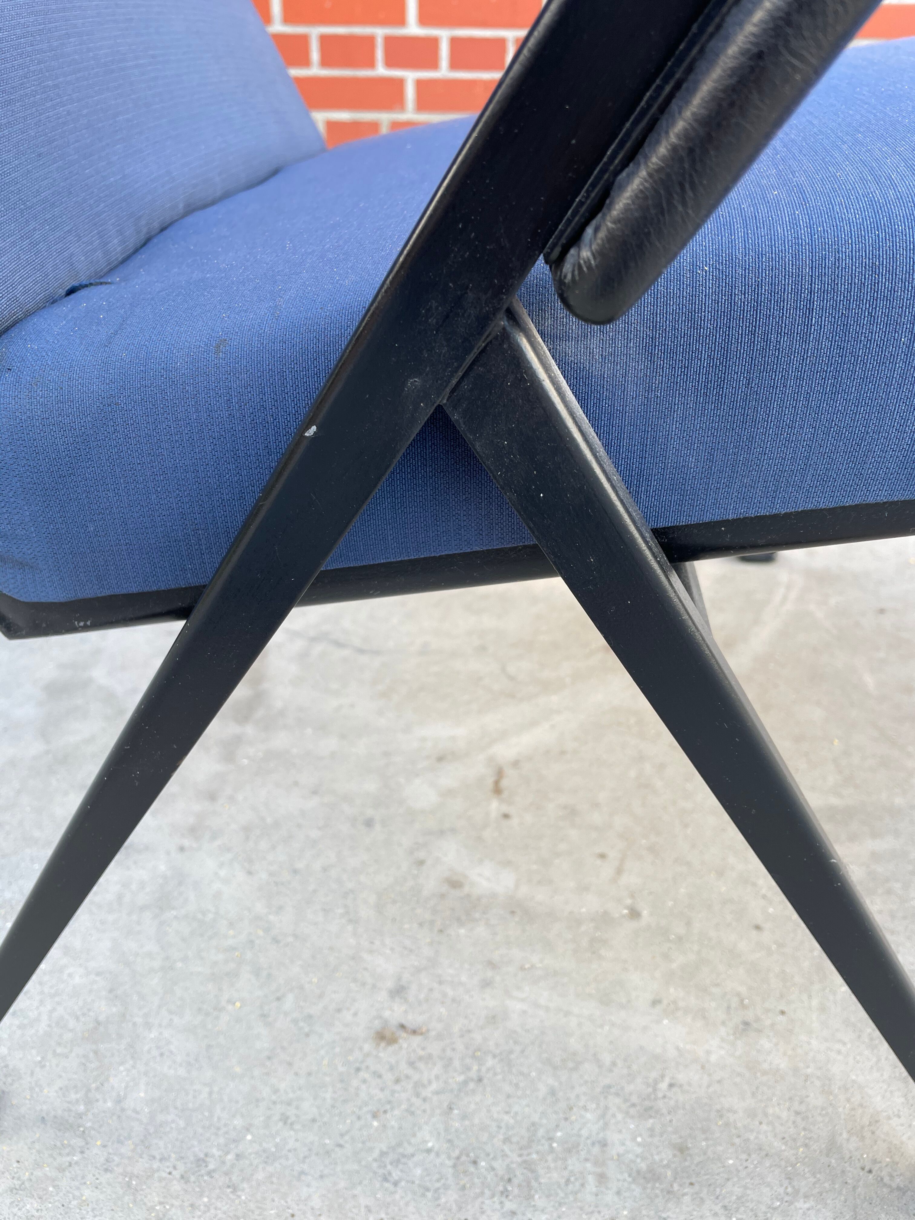 set of 2 Repose armchairs by Friso Kramer for Ahrend de Cirkel