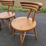 Set of 4 solid organic chairs