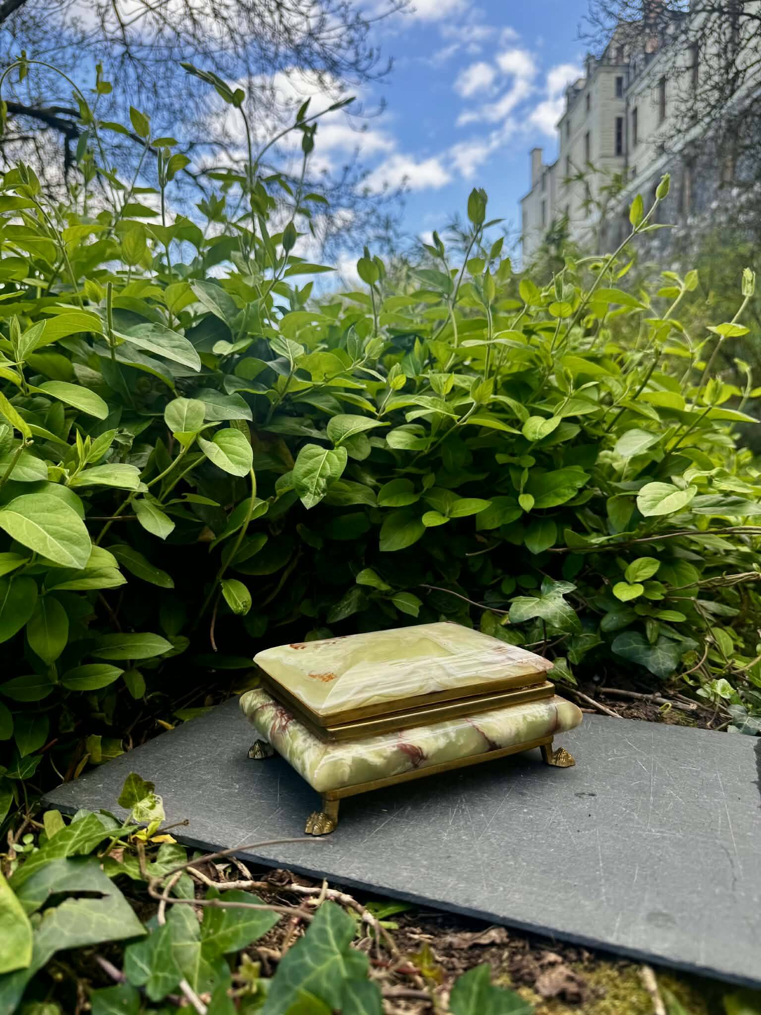 Ashtray, onyx box from the 1960s, vintage Italy.