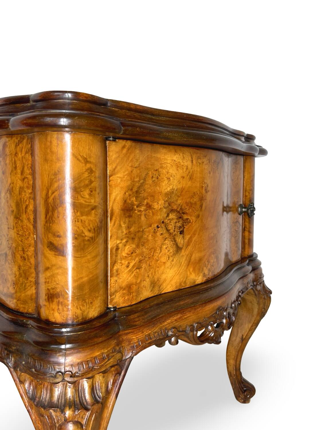 Italian Chippendale bed side tables/nightstands, 1940s/1950s.