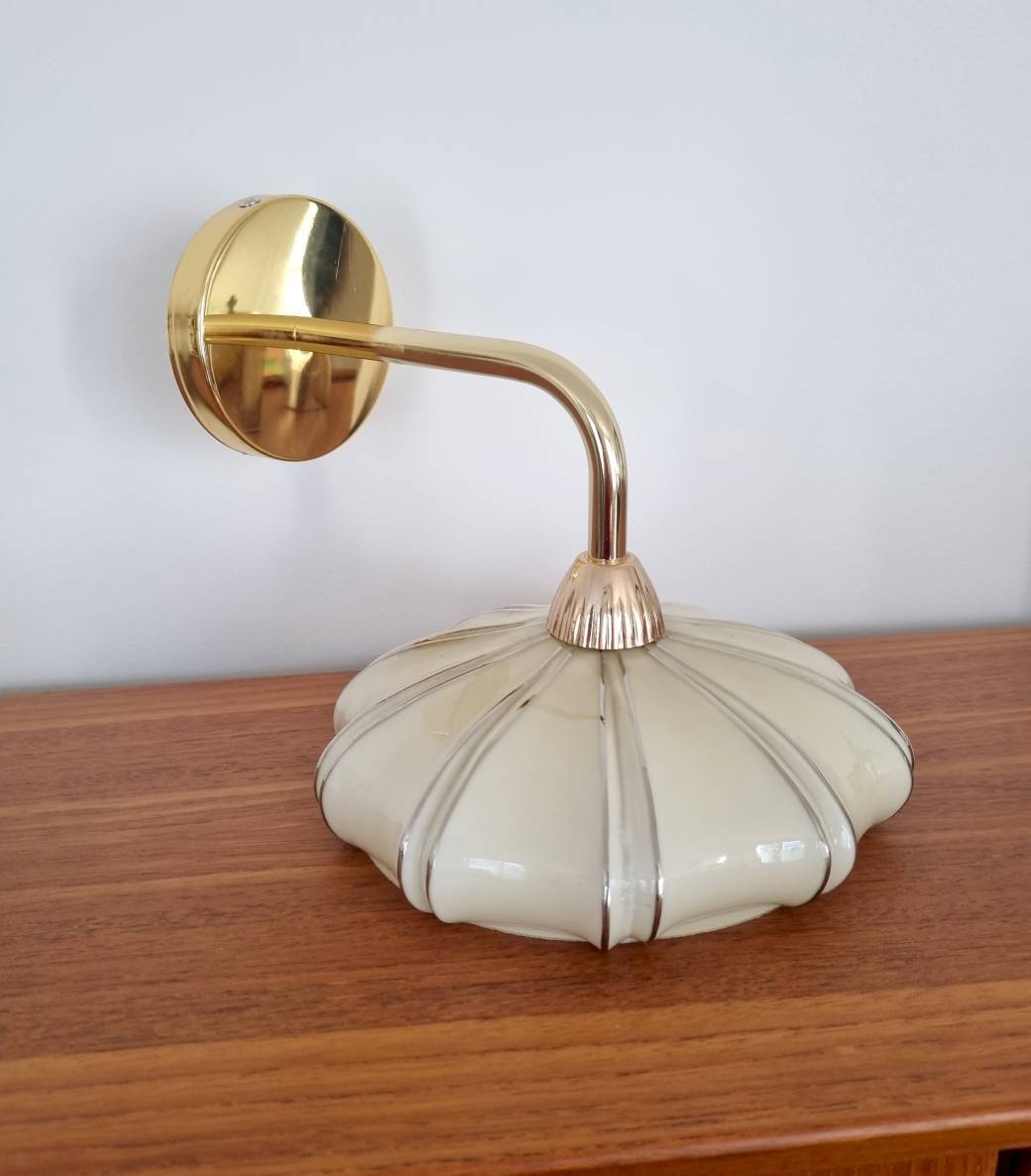 Sarong wall lamp