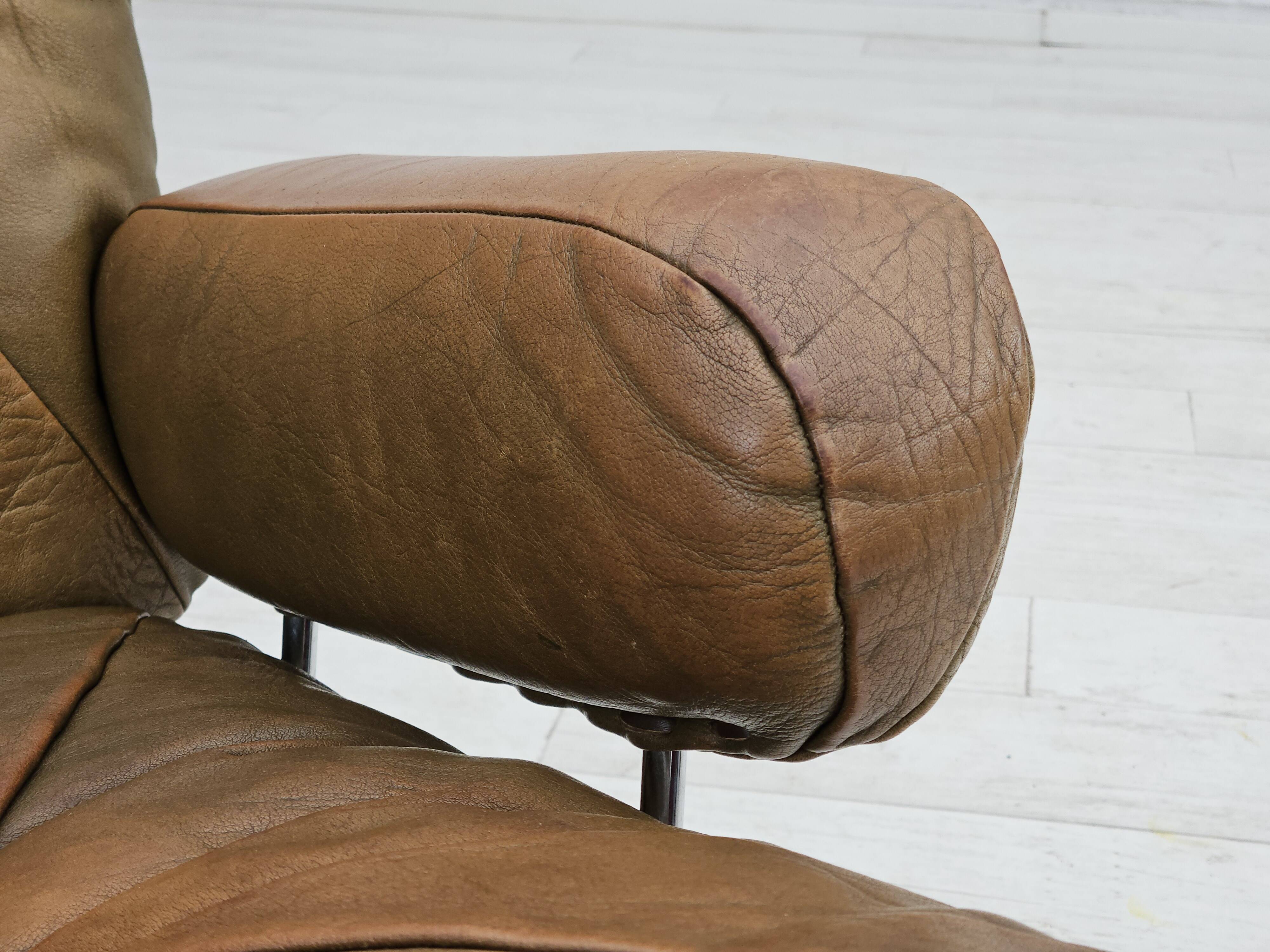 1970s, Norwegian design by Harald Relling, original condition, leather, chrome steel, teak wood.