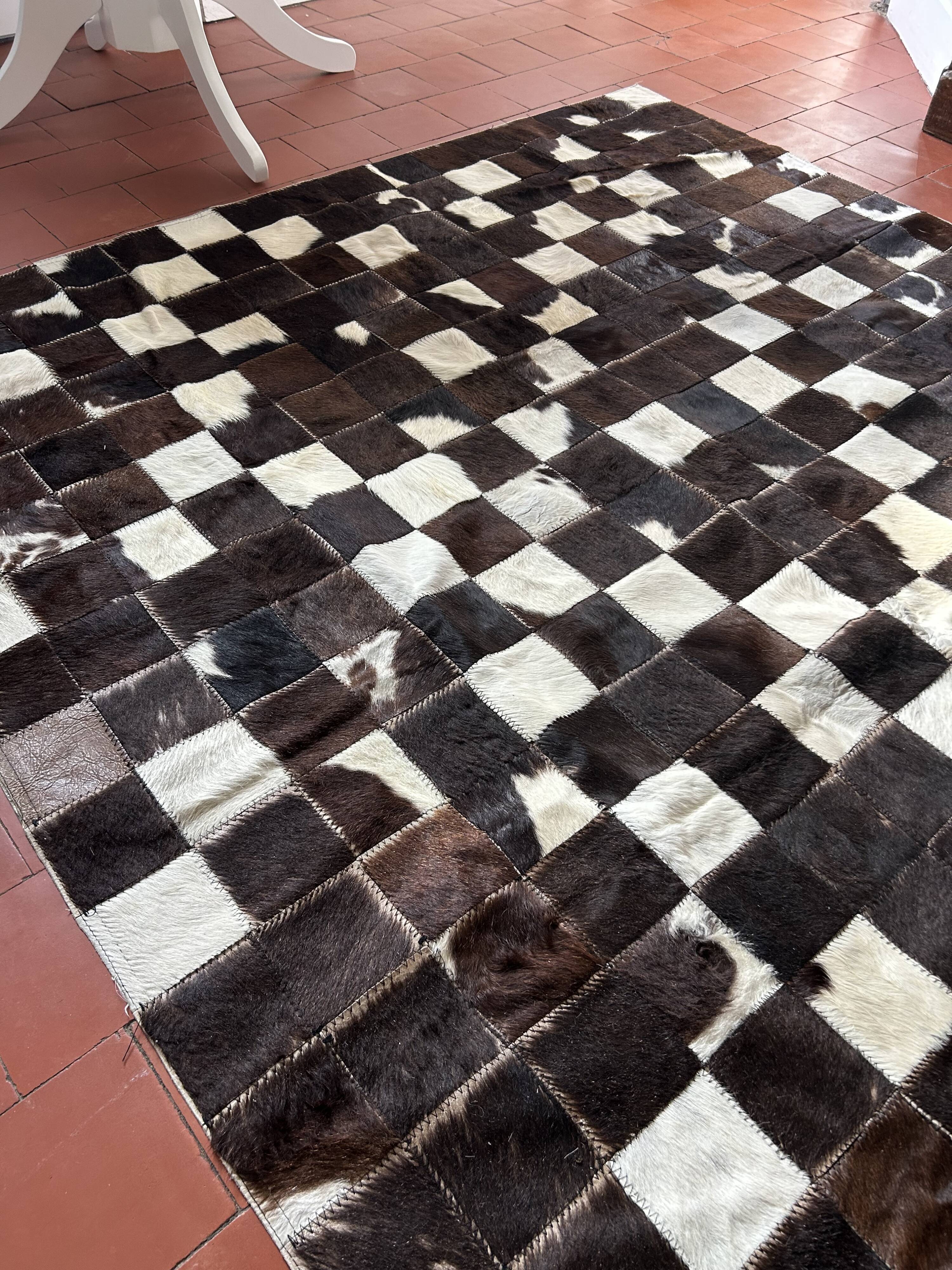 Tapis patchwork en véritable peau de vache 170 × 240 cm