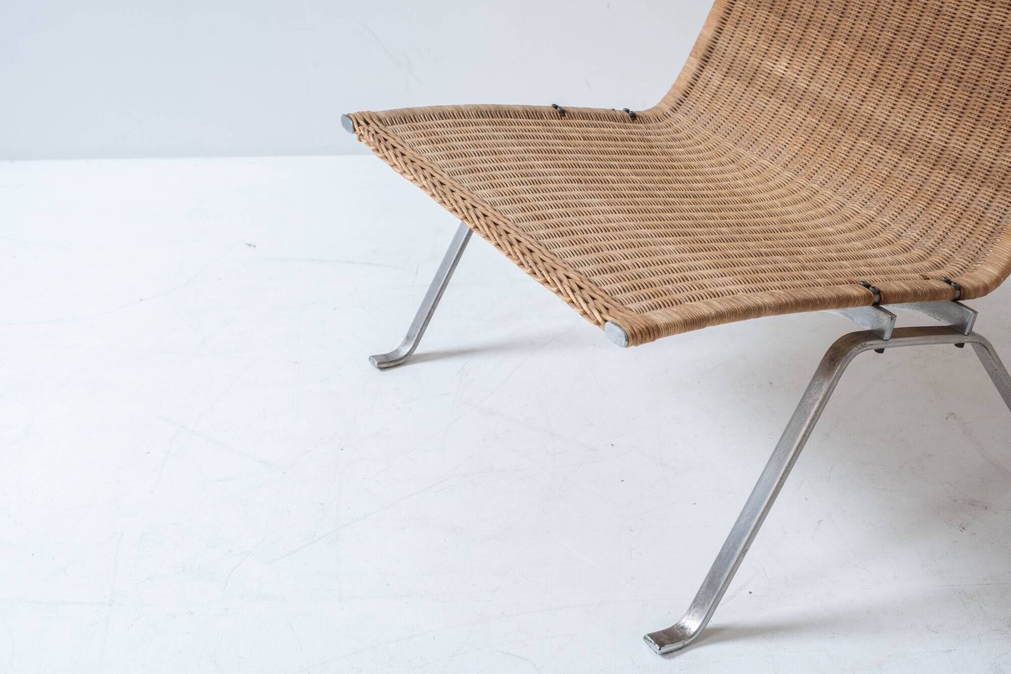 Early edition PK22 by Poul Kjaerholm for E. Kold Christensen, Denmark 1956.