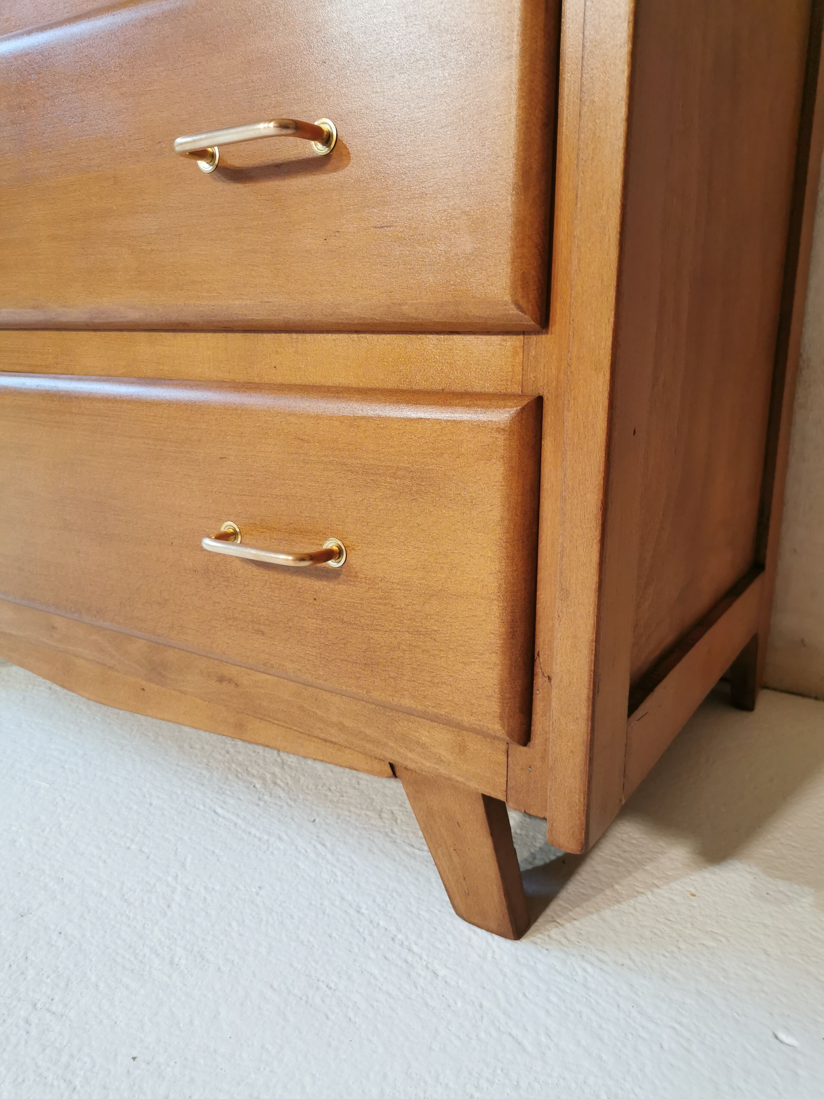 Vintage chest of drawers