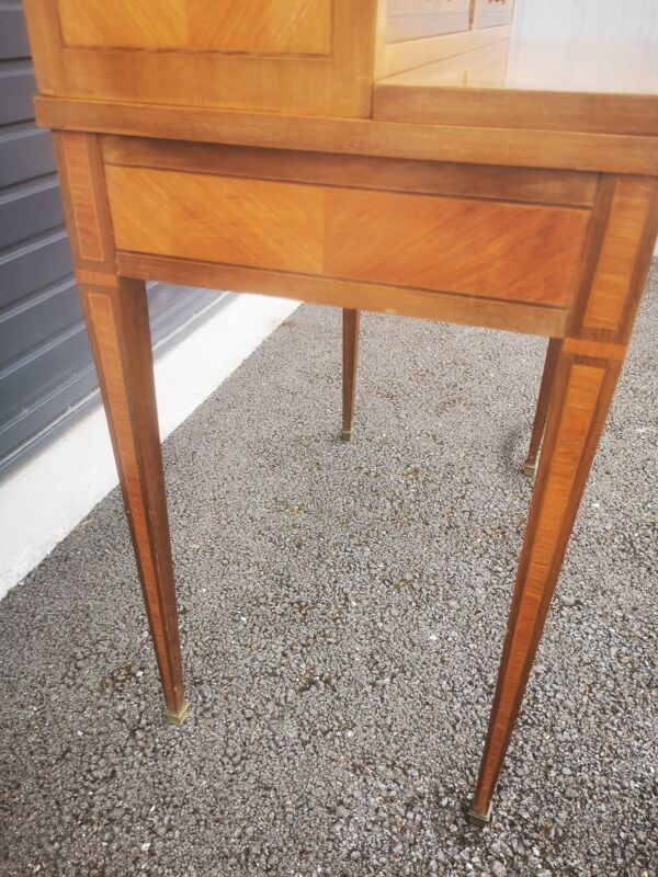 Bureau bonheur du jour style Louis XVI