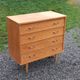 Vintage oak chest of drawers with 4 drawers from the 1960s.