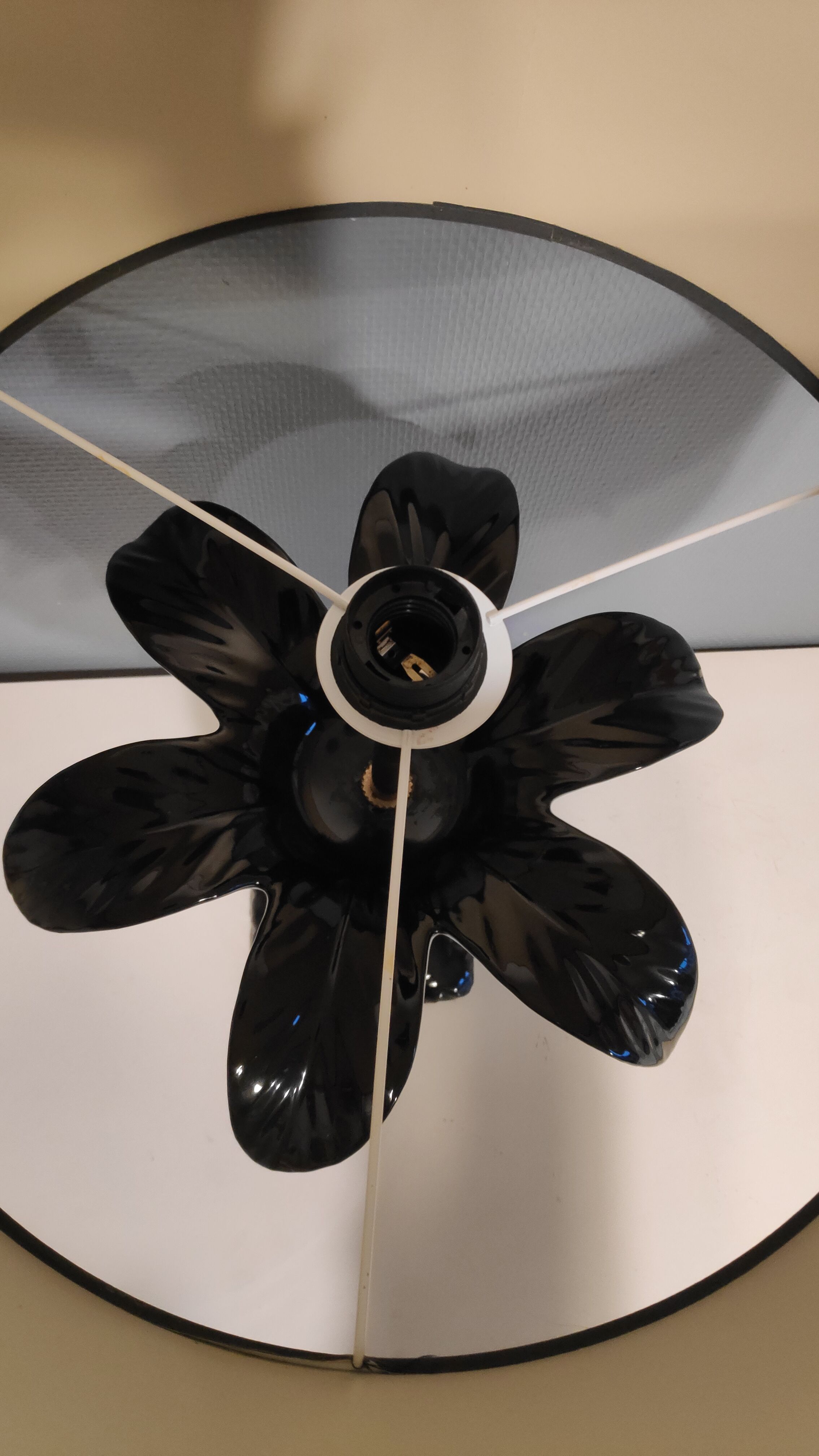 Black ceramic palm lamp