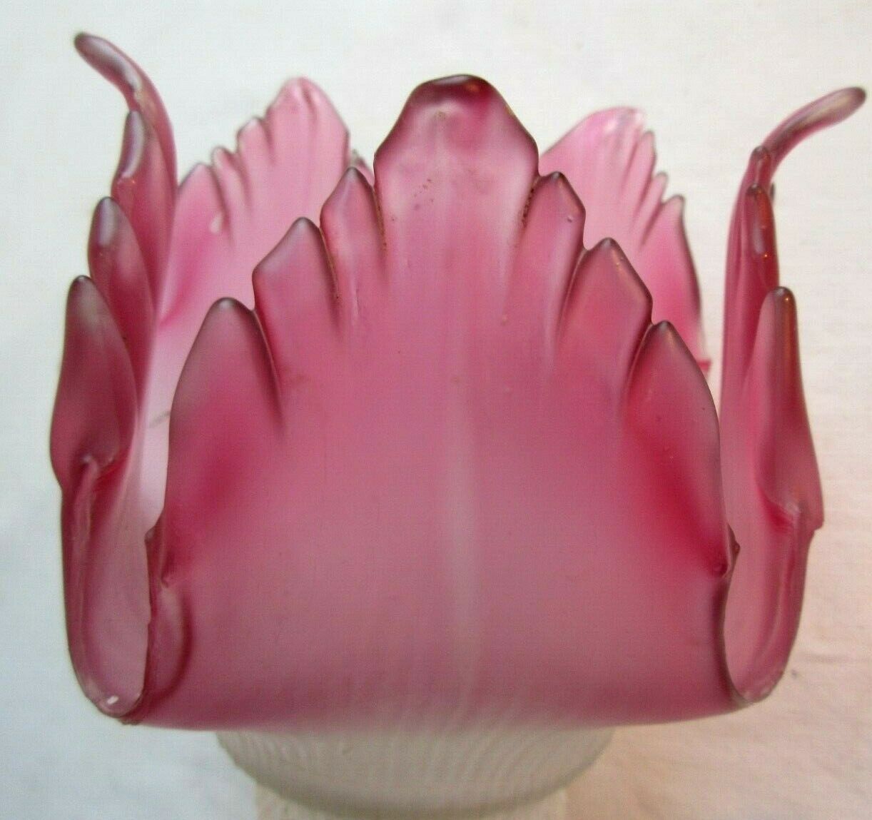 Art Deco Nouveau lamp tulip, pink glass flower, 5 ribbed petals raised