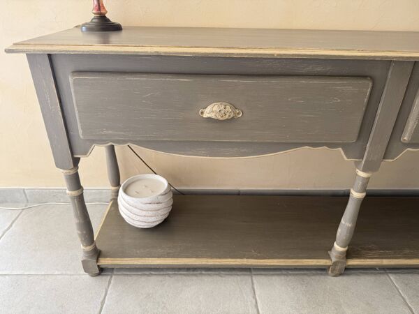 Console d’applique en bois, laqué gris rechampi