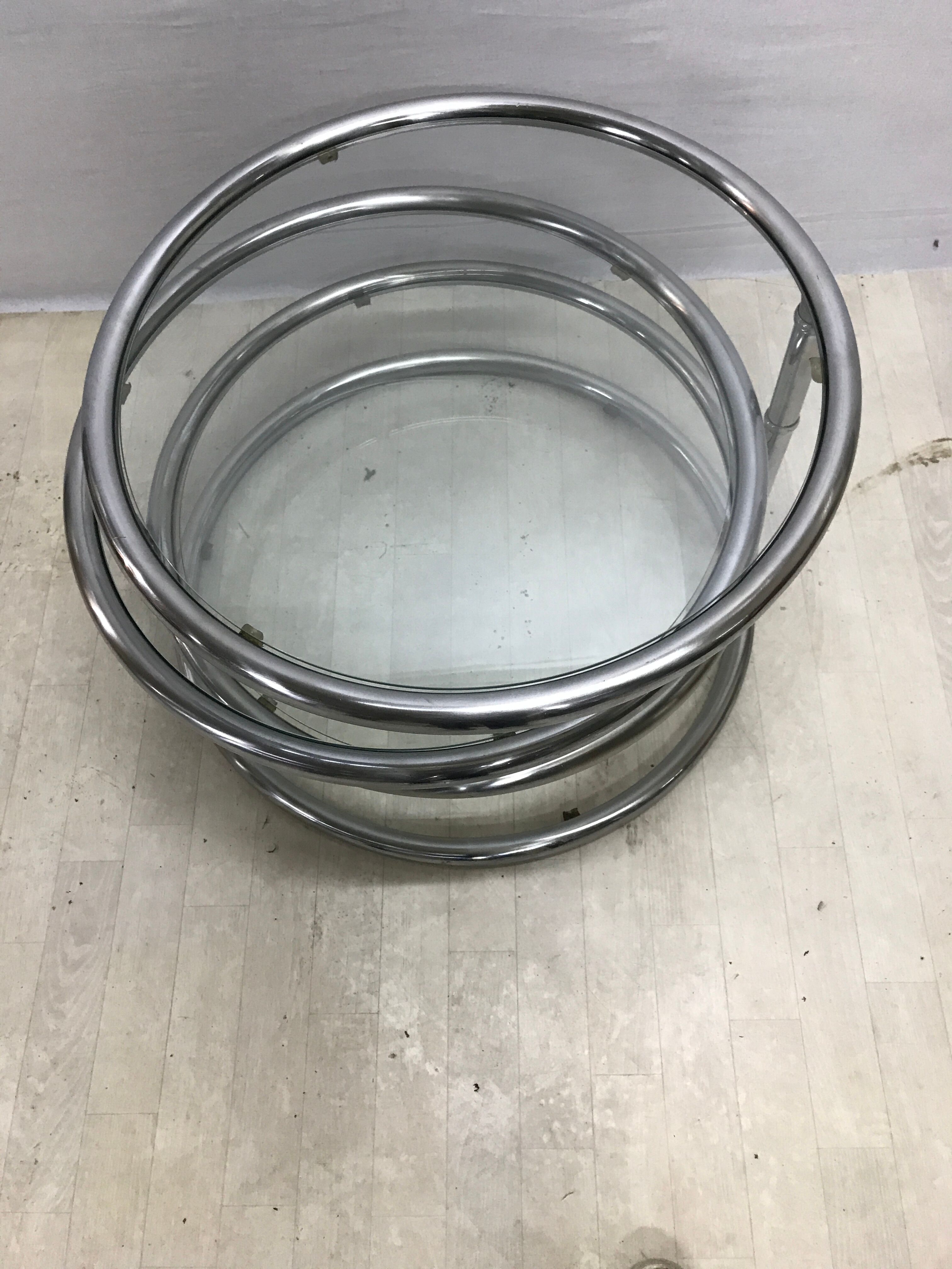 Round coffee table 3 vintage trays